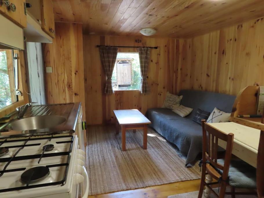 Cosy Cabane Montbrun-Bocage Екстериор снимка