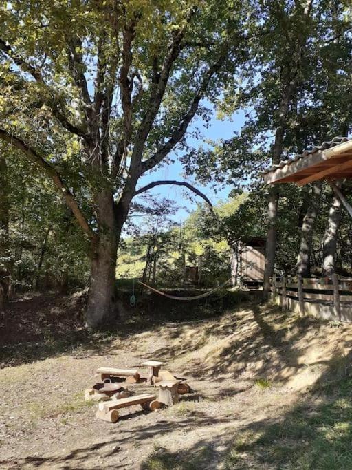 Cosy Cabane Montbrun-Bocage Екстериор снимка