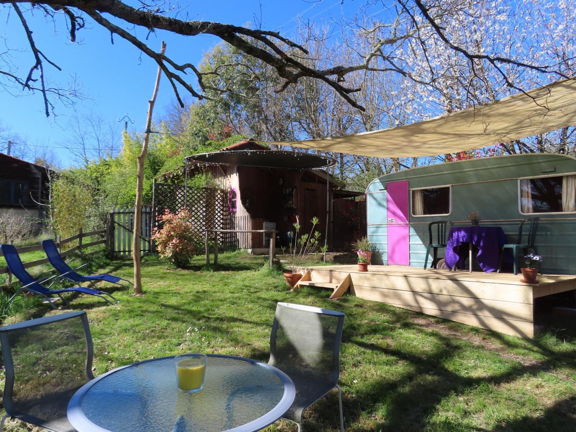 Cosy Cabane Montbrun-Bocage Екстериор снимка