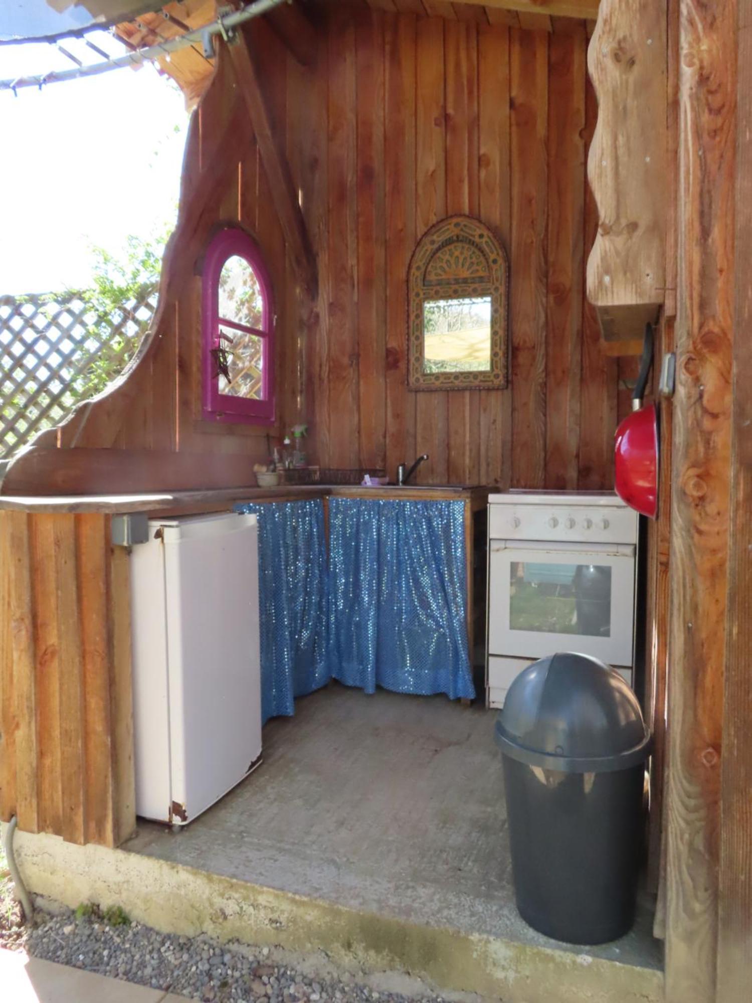 Cosy Cabane Montbrun-Bocage Екстериор снимка