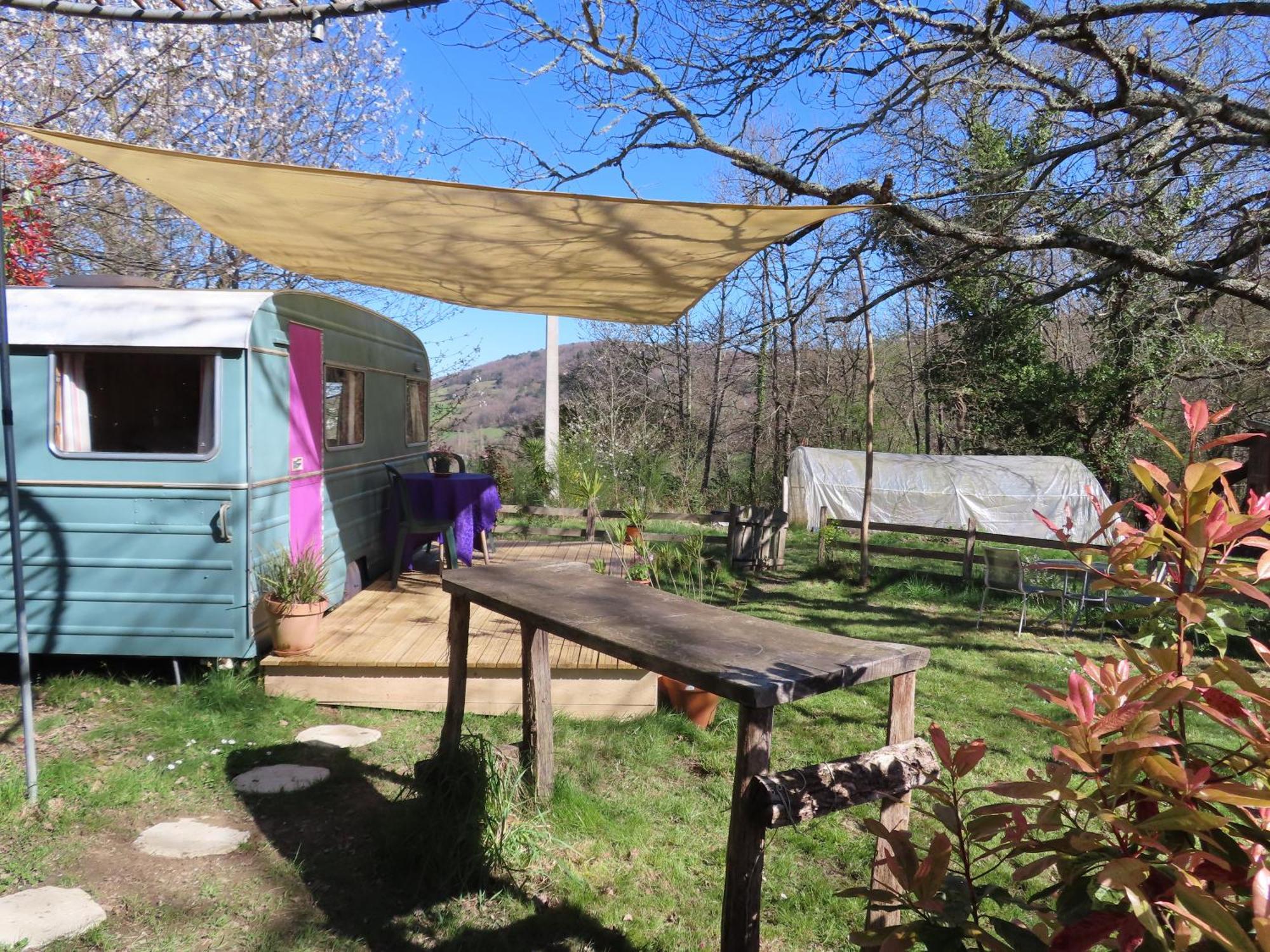 Cosy Cabane Montbrun-Bocage Екстериор снимка